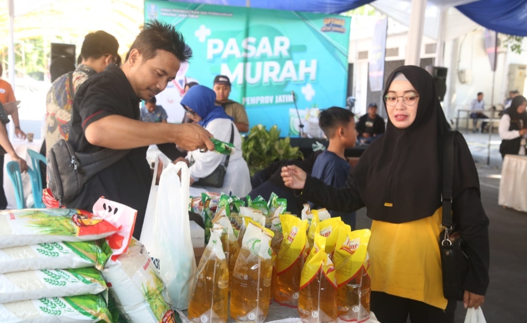 Tekan Inflasi, Kolaborasi Pemprov Jatim Bersama Pemkab Banyuwangi dan Bulog Gelar Pasar Murah