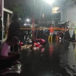 Tabrak Tiang PJU Saat Hujan, Pasutri Tewas Kesetrum Listrik