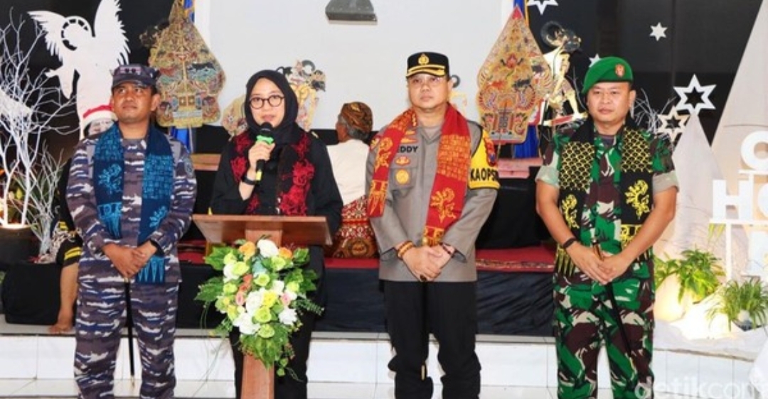 Tinjau Perayaan Misa Natal di Sejumlah Gereja, Bupati Ipuk: Momentum Mempererat Persaudaraan Umat Beragama