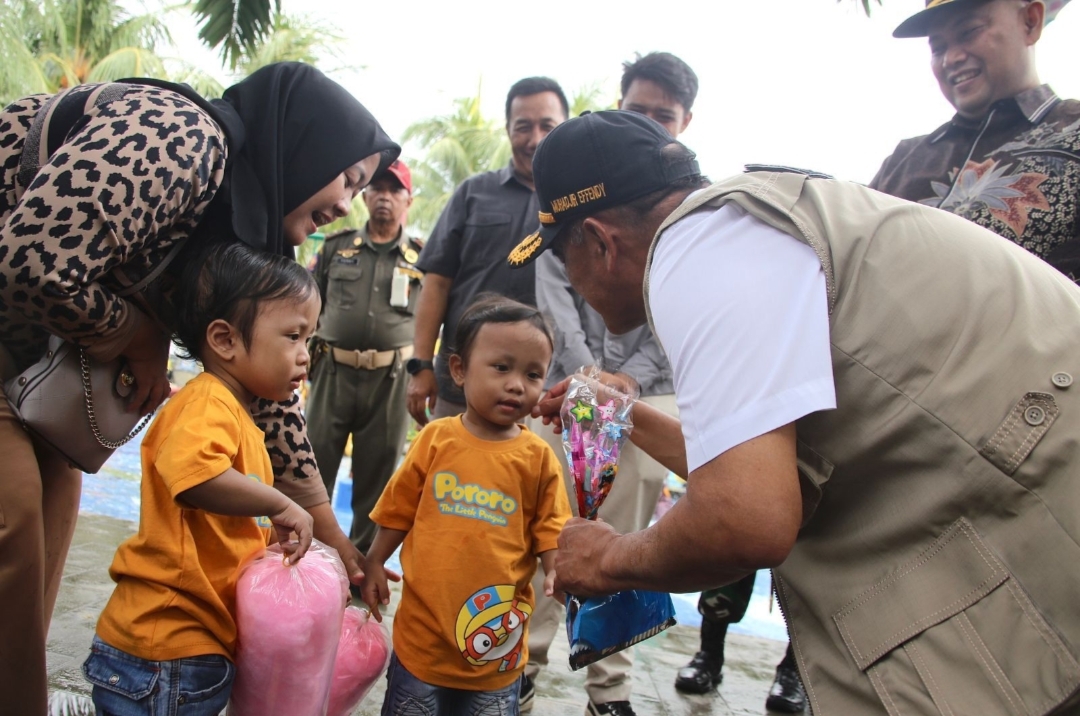 Pastikan Arus Mudik Aman, Menko Muhadjir Blusukan Sisir Ruas Tol Jakarta-Cikampek