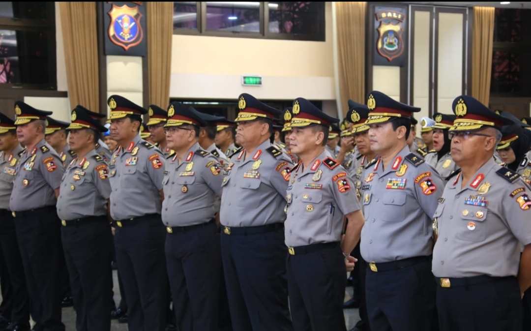 Di Penghujung Tahun, Polri Menaikkan Pangkat 22 Pati dan 211 Kombes