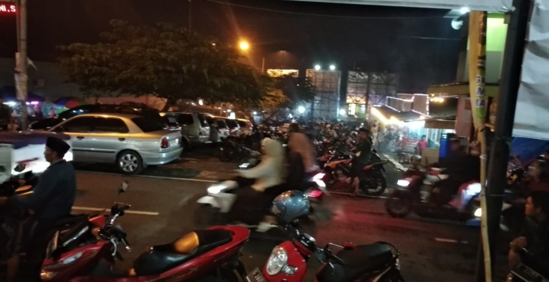 Malam Tahun Baru di Puncak Pacet Mojokerto Padat Pengunjung