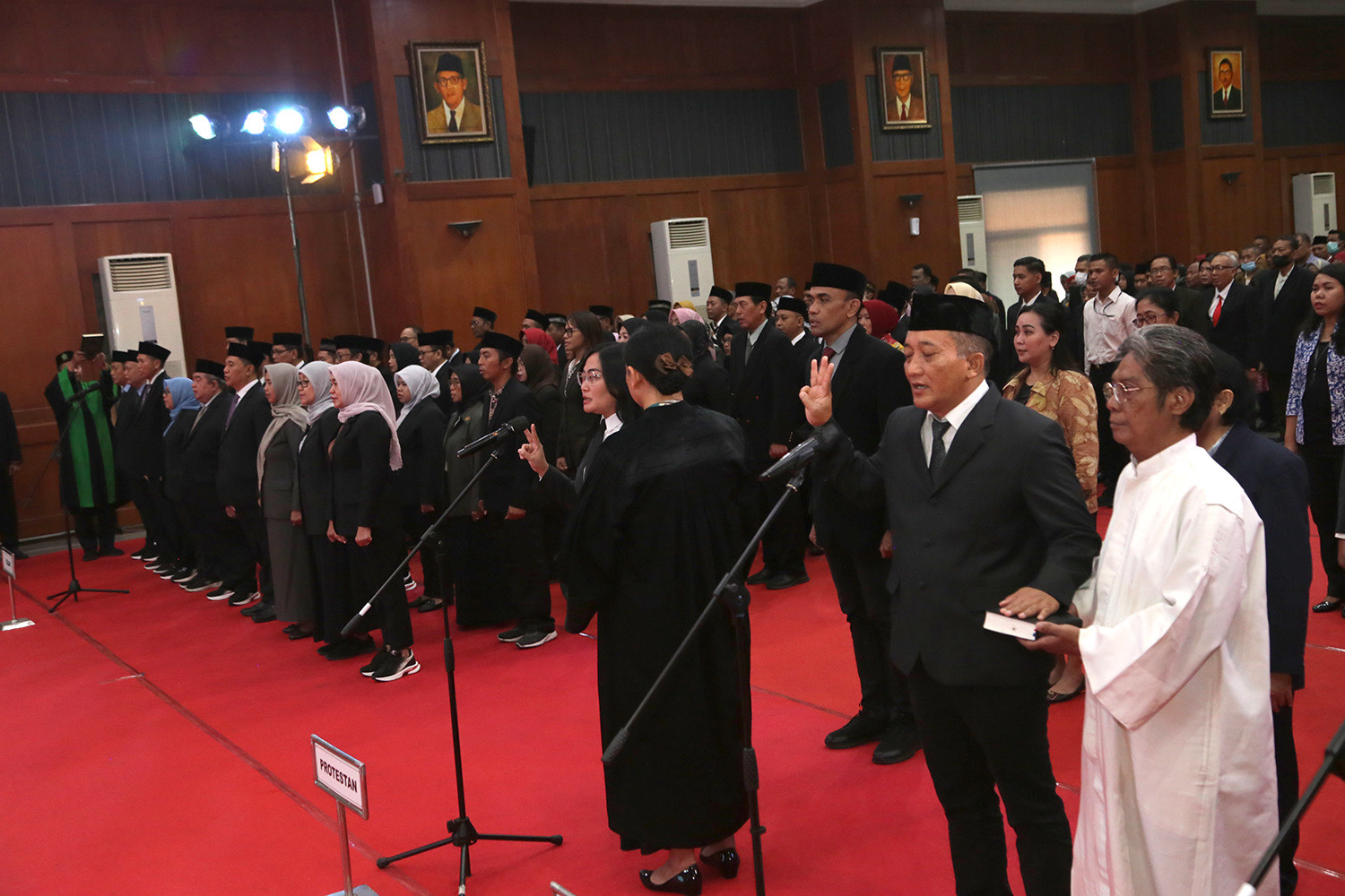 Wali Kota Eri Mutasi 231 Pejabat, Ada 9 Kepala Dinas
