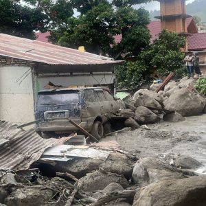 Kepala BNPB Tinjau Lokasi Terdampak Banjir Bandang Humbang Hasundutan Kepala BNPB Tinjau Lokasi Terdampak Banjir Bandang Humbang Hasundutan