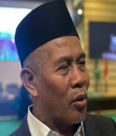 Ketua PWNU Kyai Marzuki Mustamar : Saya Belum Terima SK Penghentian