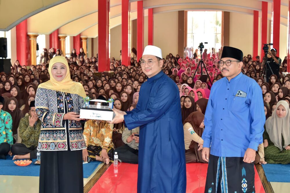 Jelang Akhir Jabatan, Khofifah Resmikan Pabrik Kopi Kapiten Milik Ponpes Annur Malang