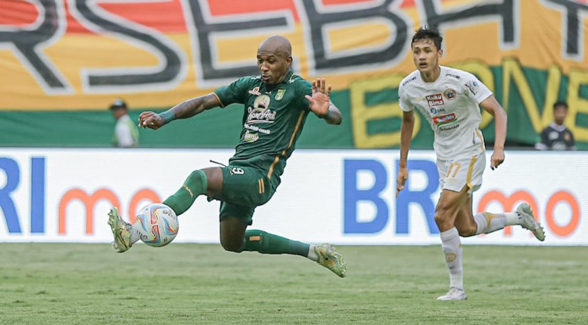 Habisi Persis,  Misi Persebaya untuk Lari dari Zona Degradasi