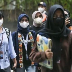 Cegah COVID-19, masyarakat diimbau pakai masker saat di kerumunan Cegah COVID-19, masyarakat diimbau pakai masker saat di kerumunan