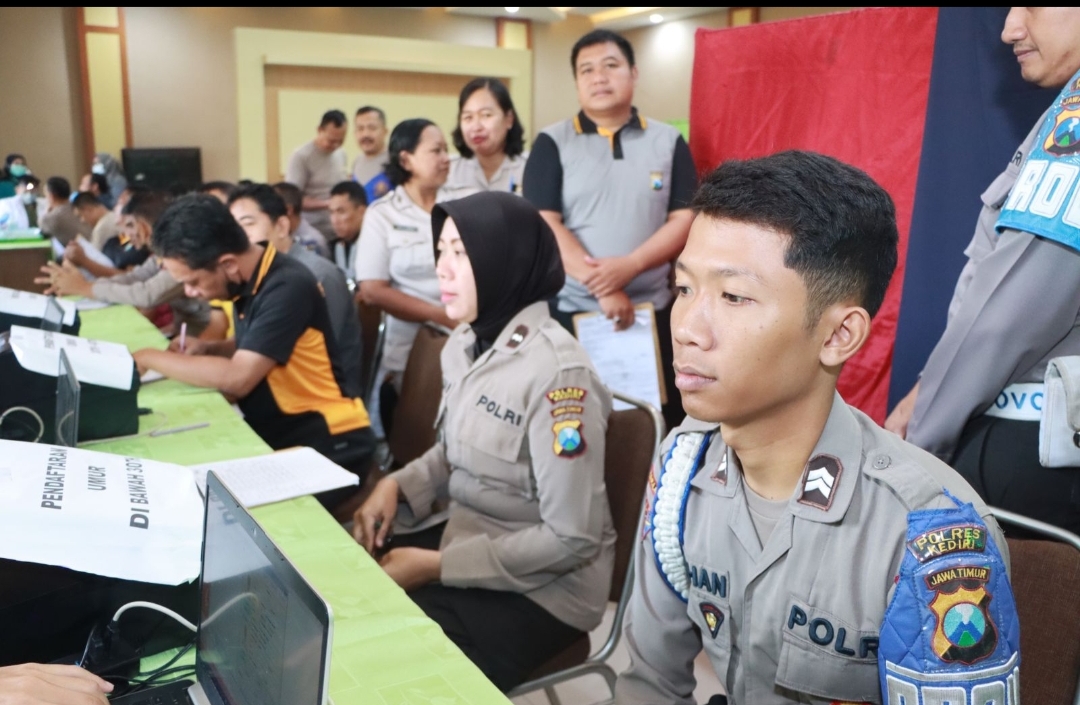 Jaga Kesehatan Anggota, Personil Polres Kediri Jalani Pemeriksaan Kesehatan Berkala