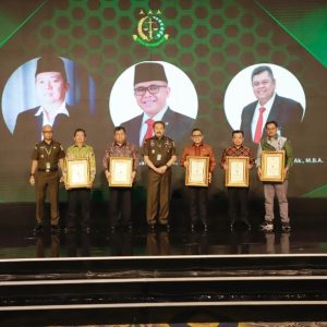 Rakernas Kejaksaan RI Ditutup dengan Penghargaan dari Jaksa Agung Rakernas Kejaksaan RI Ditutup dengan Penghargaan dari Jaksa Agung