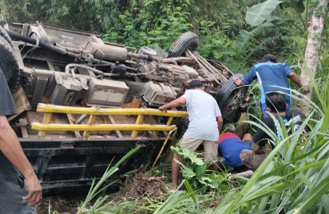 Sepasang Kekasih Tewas Disambar Truk di Kawasan Makam Kembar Madiun