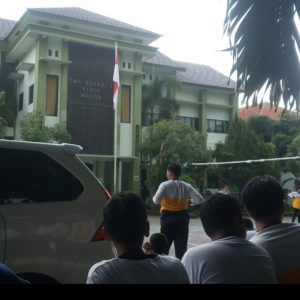 SMKN 3 Kota Madiun Bangga Pasarkan Hasil Produk Sendiri SMKN 3 Kota Madiun Bangga Pasarkan Hasil Produk Sendiri