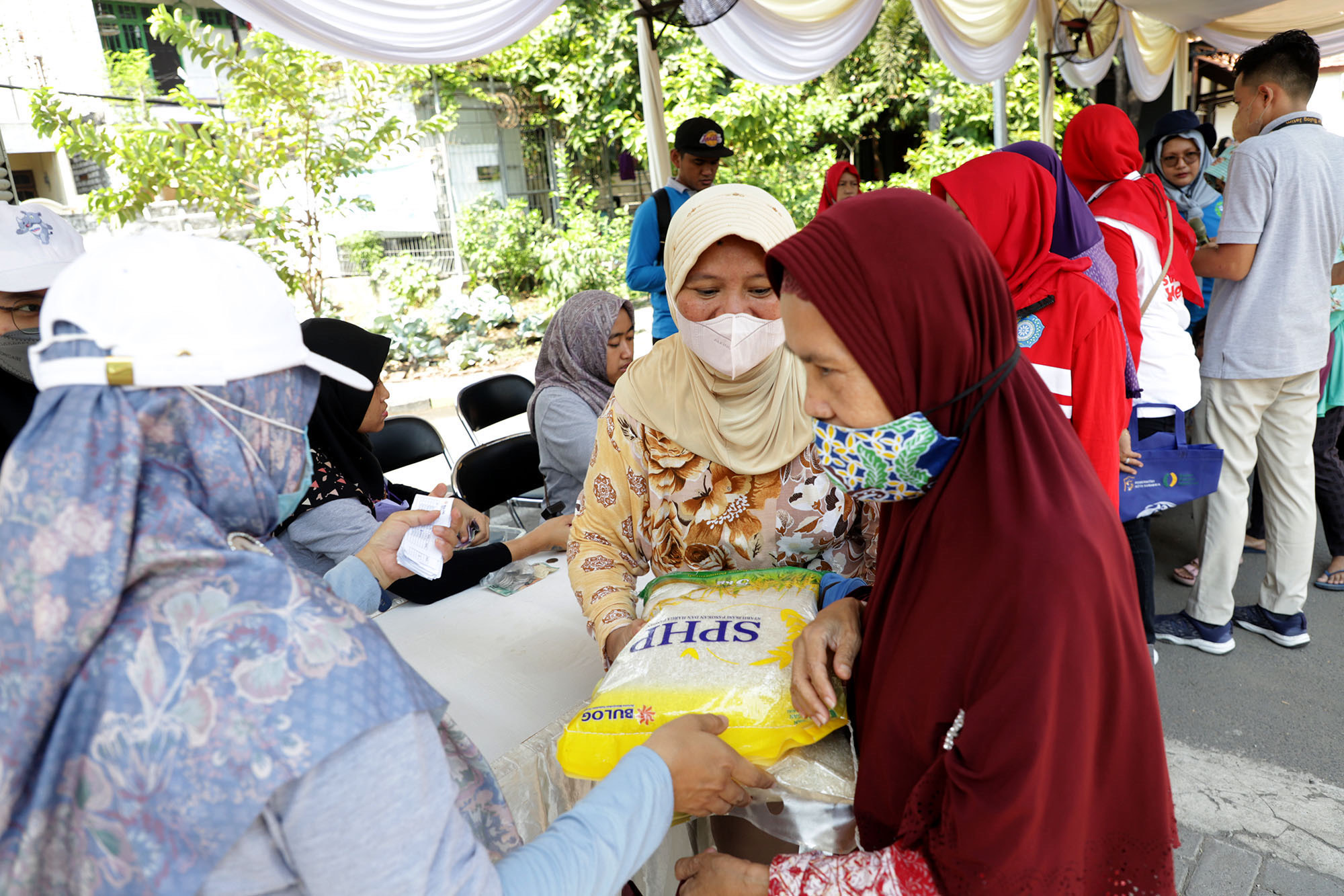 Stok dan Harga Bahan Pokok di Surabaya Dipastikan Aman