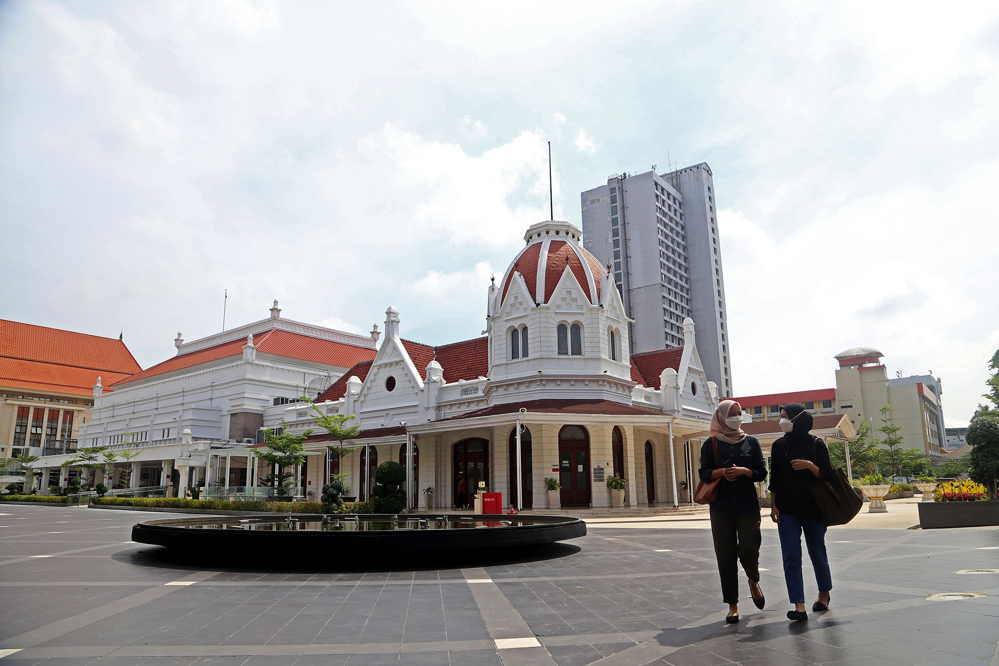 Berfoto di Balai Pemuda Surabaya Wajib Bayar Rp500 Ribu