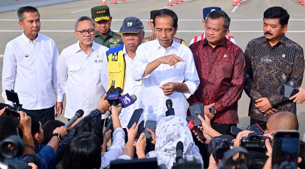Jokowi: Kenaikan Gaji ASN, TNI, Polri Diputuskan atas Pertimbangan Kondisi Ekomi Negara