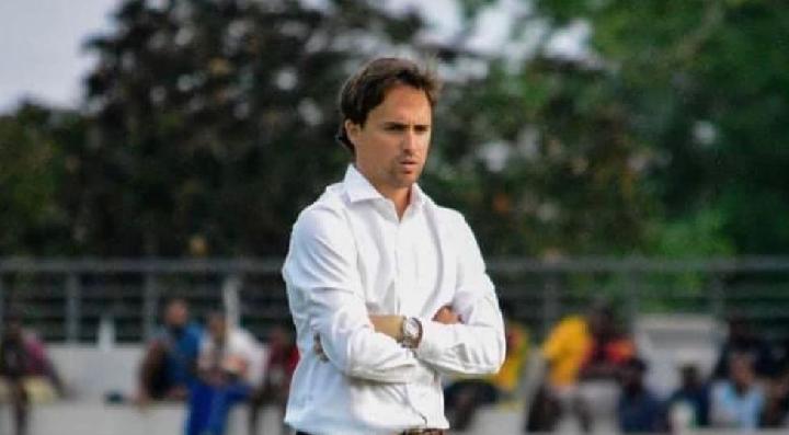 Paul Munster Coba Bangkitkan Persebaya