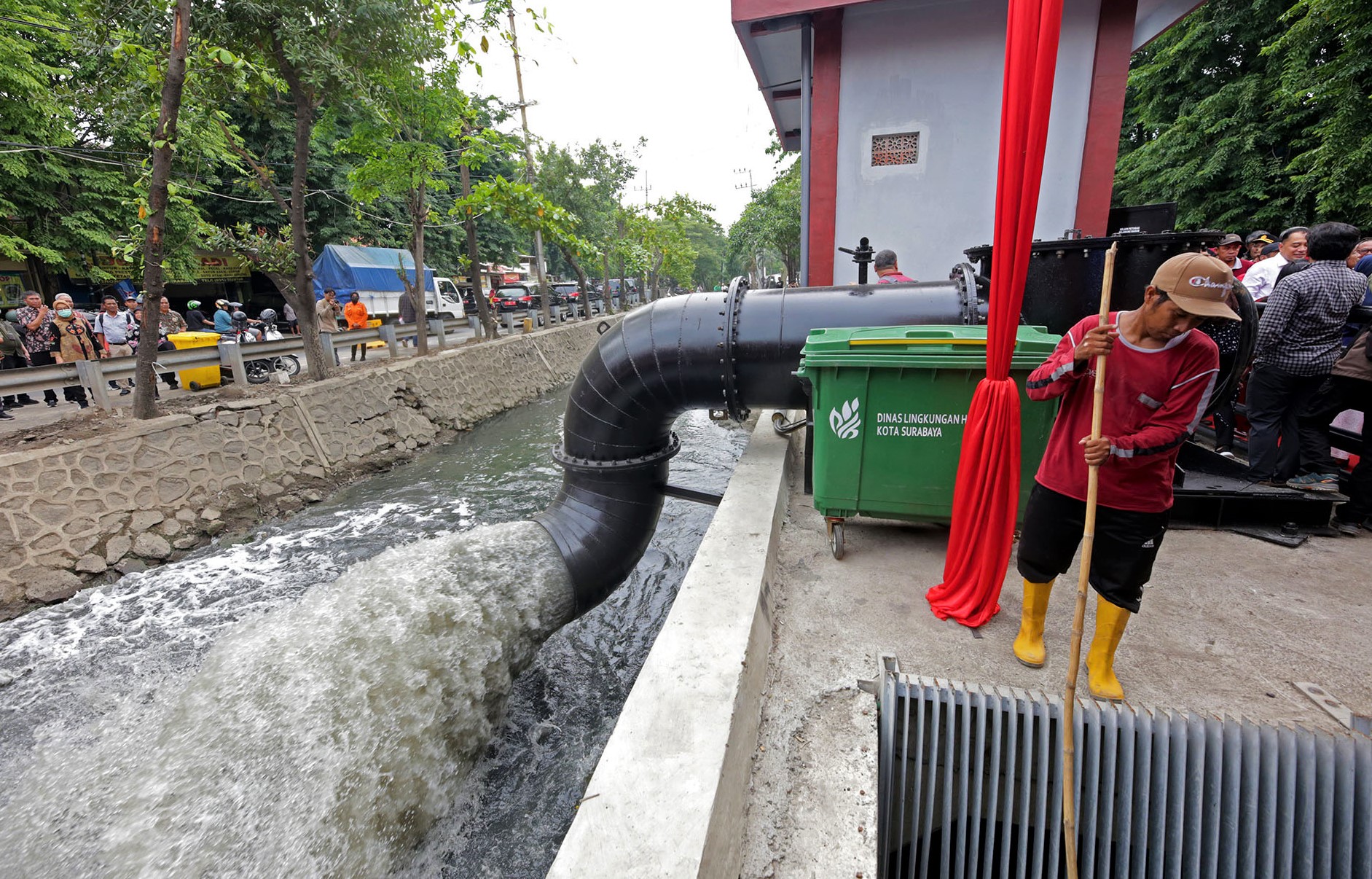 Pembangunan Rumah Pompa Bukti Komitmen Pemkot Atasi Banjir di Surabaya