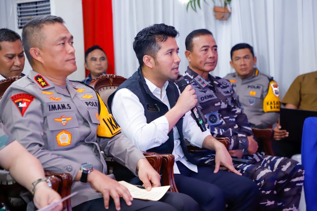 Wagub Emil Lapor ke Pemerintah Pusat Malam Tahun Baru di Jatim Aman