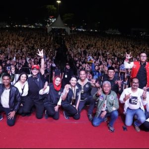 Puluhan Ribu Warga Sidoarjo Ikuti Deklarasi Hebat Dalam Pesta Rakyat Ganjar – Mahfud