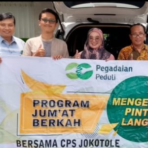 Melalui Program Jum’at Berkah Pegadaian Kanwil XII, Bagikan Ribuan Makanan Siap Saji Kepada Masyarakat Melalui Program Jum’at Berkah Pegadaian Kanwil XII, Bagikan Ribuan Makanan Siap Saji Kepada Masyarakat