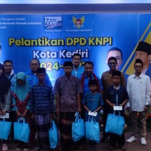 Santunan Yatim Piatu Warnai Pelantikan KNPI Kota Kediri Santunan Yatim Piatu Warnai Pelantikan KNPI Kota Kediri