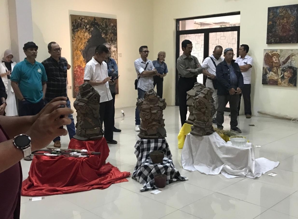 Ramaikan HPN 2024 Tingkat Jatim, JJ Melukis Leluhur