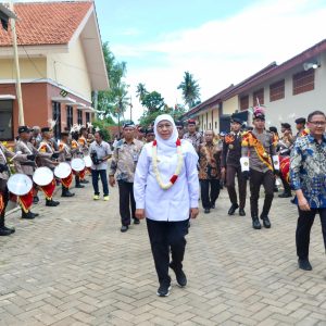 Gubernur Resmikan Asrama SMAN 1 Taruna Madani dan Wisma SMAN 2 Taruna Bhayangkara Gubernur Resmikan Asrama SMAN 1 Taruna Madani dan Wisma SMAN 2 Taruna Bhayangkara