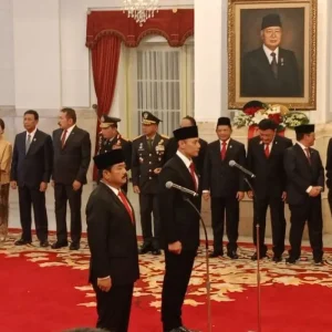 Presiden Melantik Hadi Sebagai Menko Polhukam dan AHY Jadi Menteri ATR Presiden Melantik Hadi Sebagai Menko Polhukam dan AHY Jadi Menteri ATR