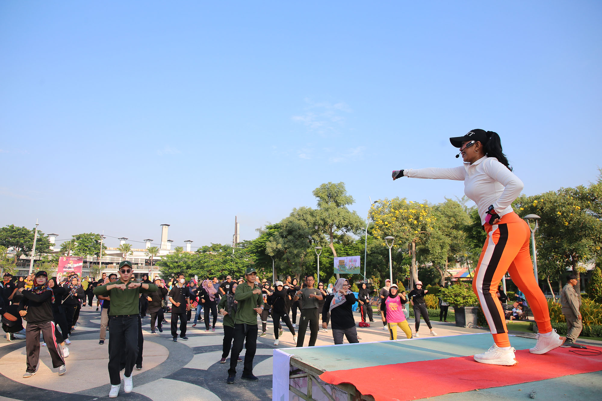 Jaga Kebugaran, KPPS hingga PPK Surabaya Senam Bersama di 31 Kecamatan