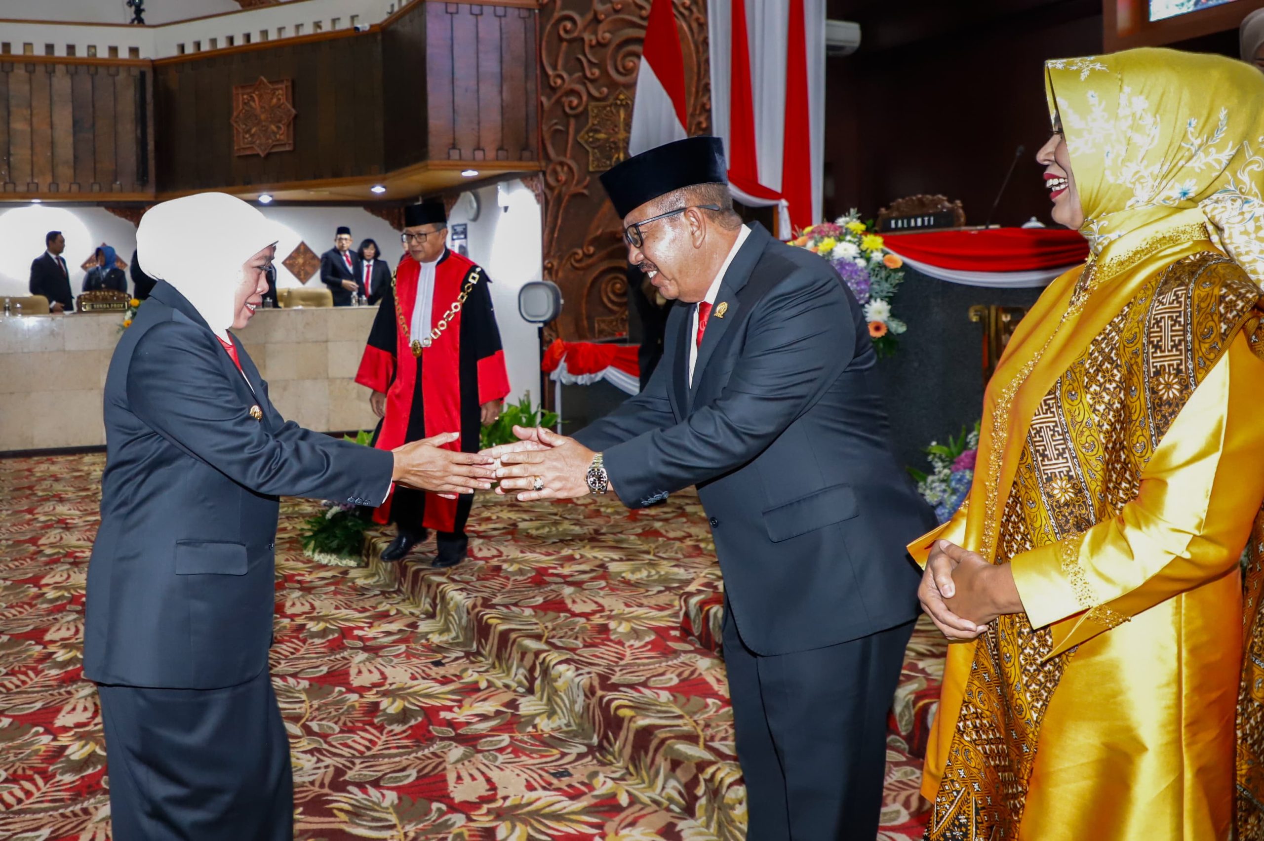 Mayjen TNI (Purn) Istu Hari Subagio Dilantik Sebagai Pimpinan DPRD Jatim Gantikan Sahat