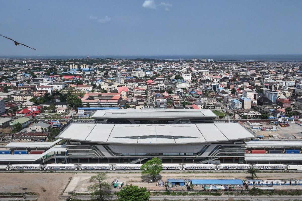 Jalur Kereta Lagos-Ibadan yang Dibangun China Bantu Bangun Nigeria
