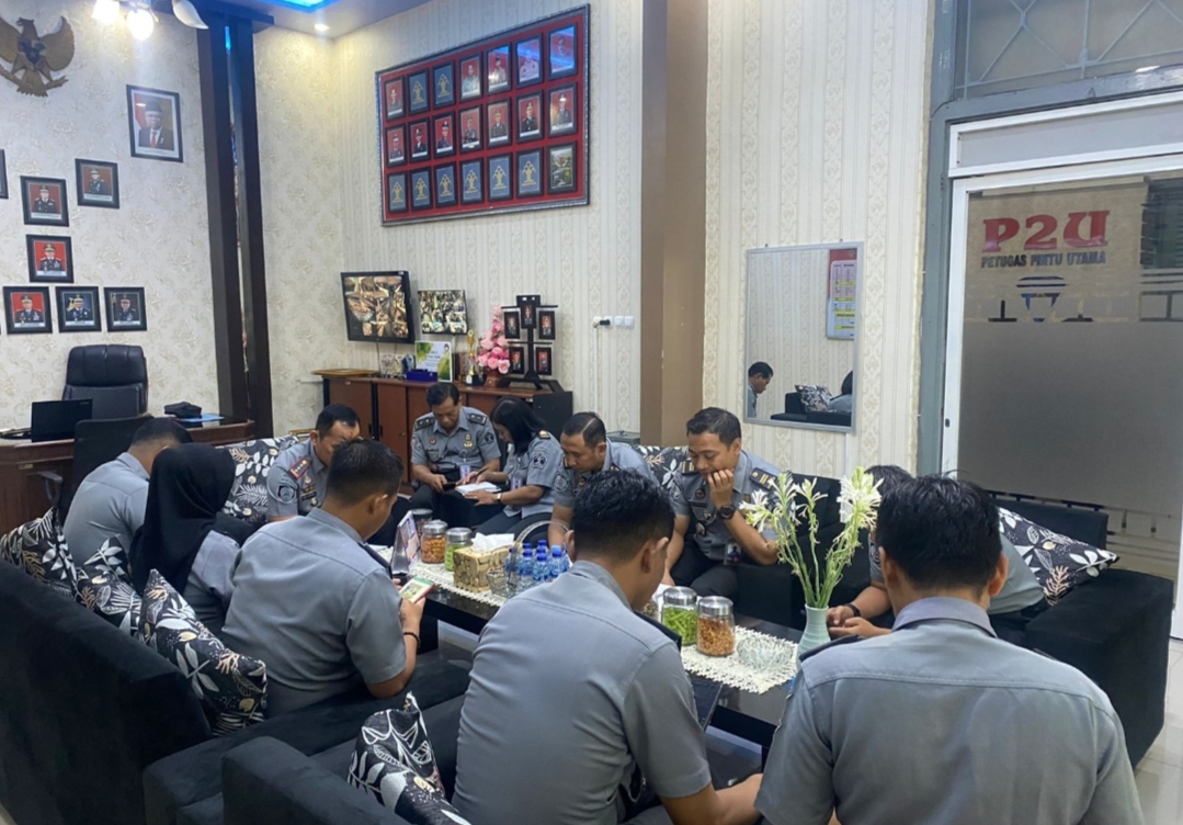 Pejabat Struktural Lapas Banyuwangi Gelar Rapat Bahas Persiapan Layanan di Bulan Ramadhan dan Peringatan HBP Ke-60