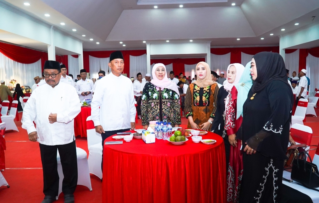 Khofifah Terima Dukungan Maju Pilgub dari Relawan Lintas Profesi Se Tapal Kuda