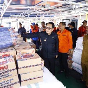 Pemprov Jatim Pastikan Kebutuhan Dasar Pengungsi Bawean Tercukupi Pemprov Jatim Pastikan Kebutuhan Dasar Pengungsi Bawean Tercukupi