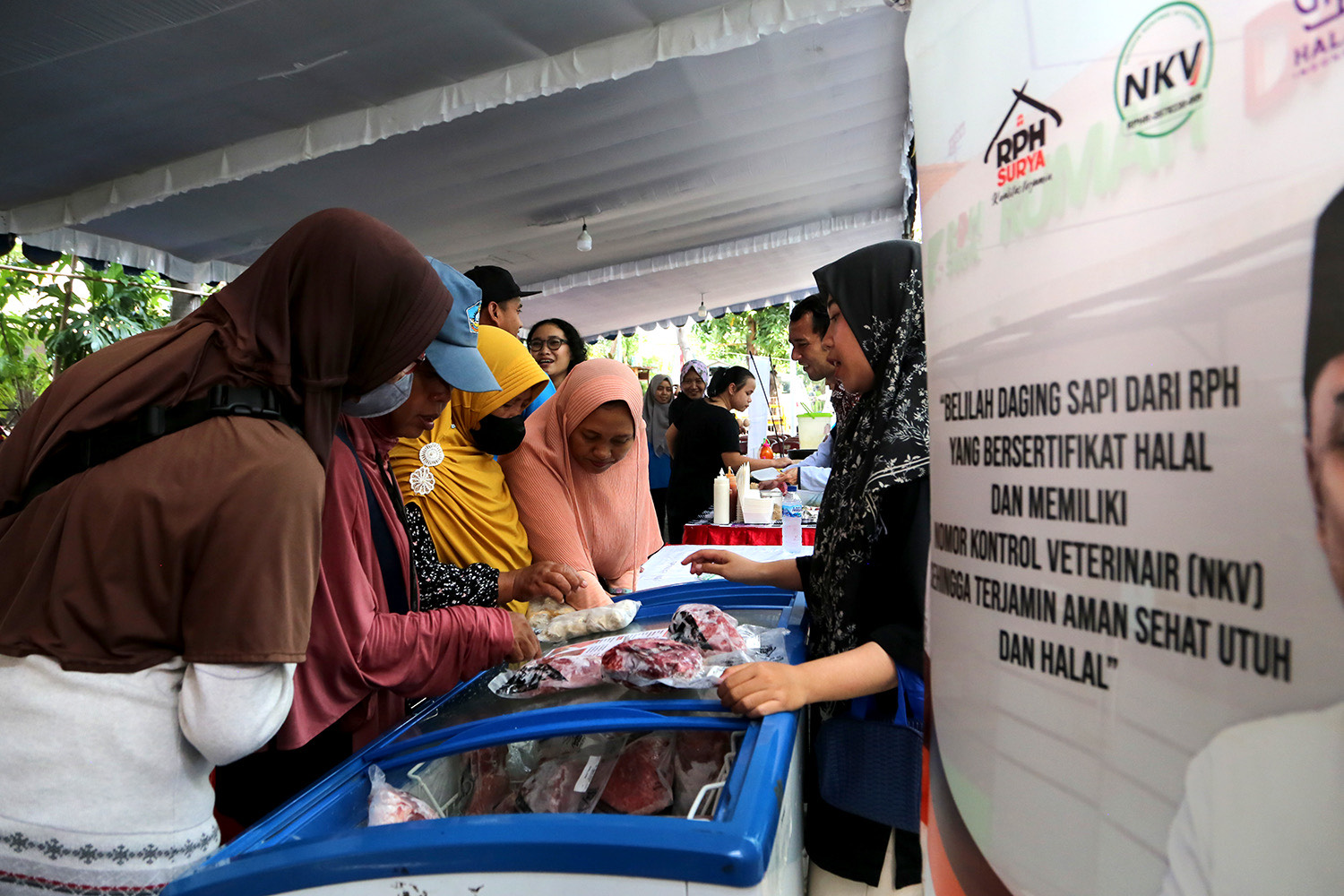 Warga Surabaya Diimbau Tidak Panik Kekurangan Bahan Pangan