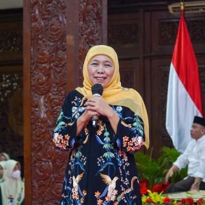 Tingkat Kesukaan Masyarakat Jatim pada Khofifah Hanya 39,2 % Tingkat Kesukaan Masyarakat Jatim pada Khofifah Hanya 39,2 %