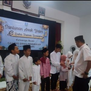 Gelar Buka Puasa, Cabang Dinas Pendidikan Wilayah Kediri Santuni Puluhan Anak Yatim Piatu