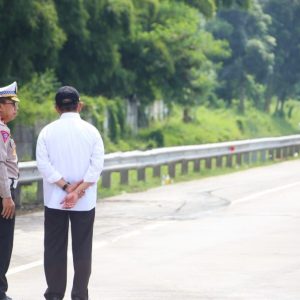 Menko Muhadjir Gerak Cepat Tangani Kecelakaan di Ruas Tol Cikampek KM 58