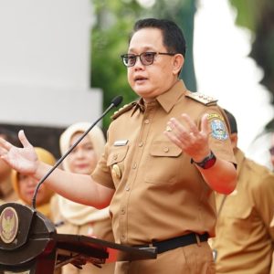 Hari Pertama Masuk Kerja, Pj. Gubernur Jatim : Maksimalkan Pelayanan untuk Masyarakat Hari Pertama Masuk Kerja, Pj. Gubernur Jatim : Maksimalkan Pelayanan untuk Masyarakat