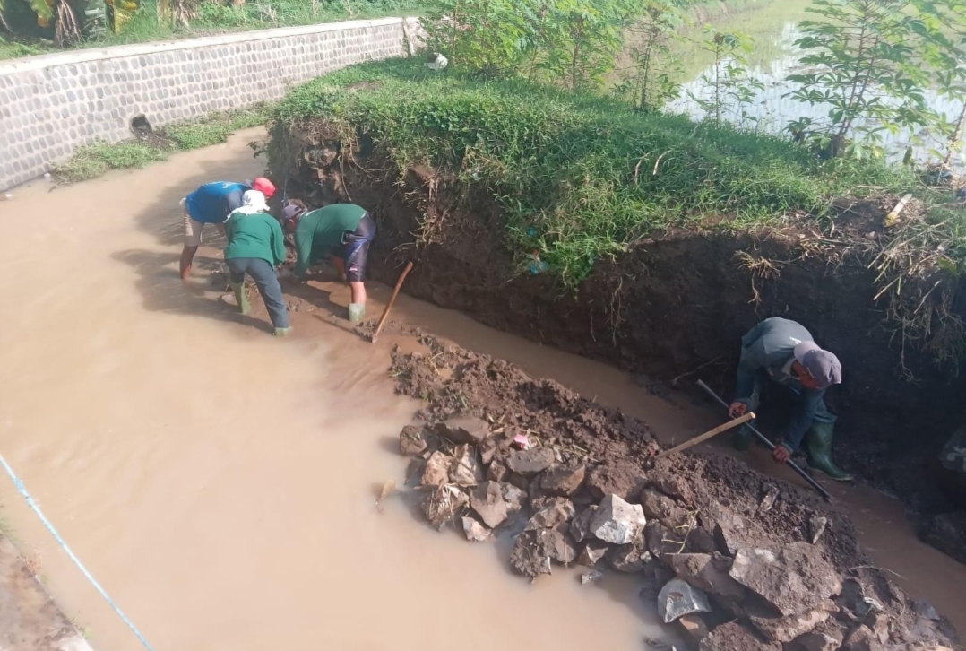 PUPR Kota Kediri Tuntaskan Pengerjaan Rehabilitasi Saluran Sungai Bayak Kelurahan Gayam