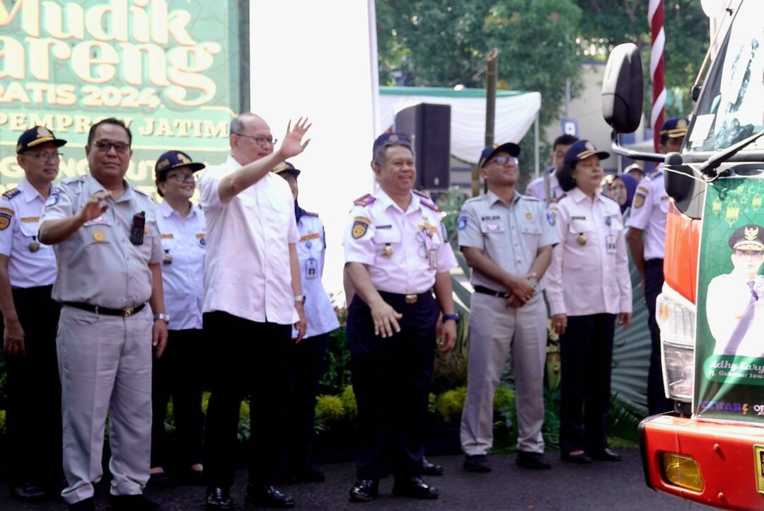 Tekan Laka R-2, Pj. Sekdaprov Bobby Lepas Pengangkutan Sepeda Motor Mudik Gratis