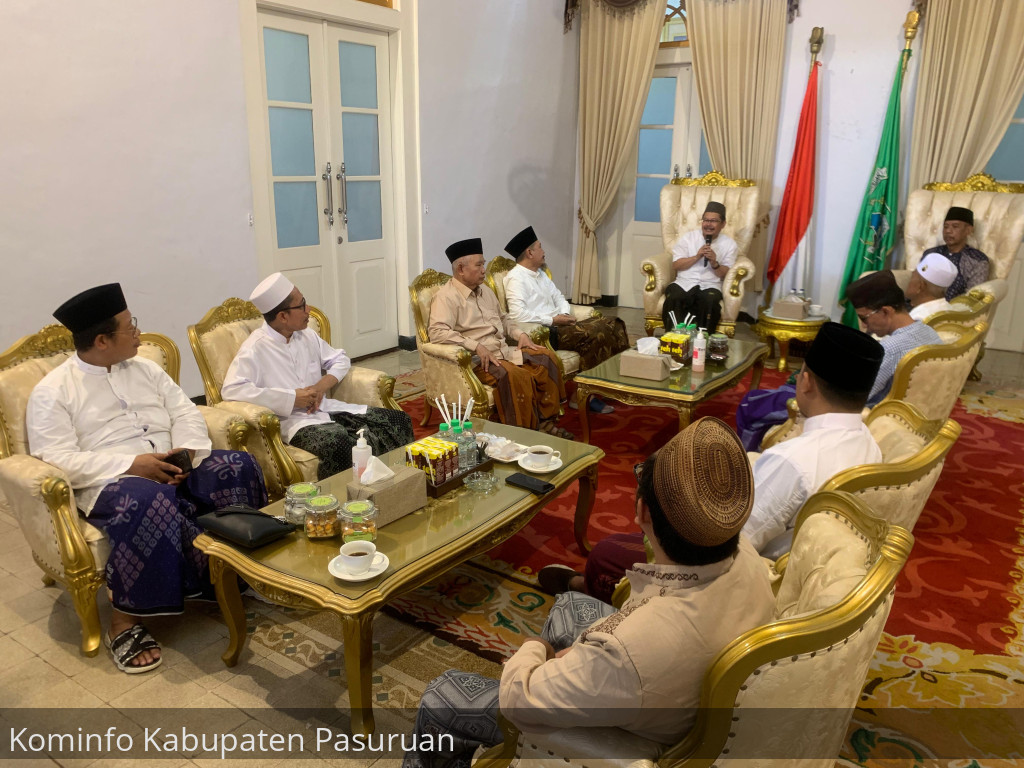 Pj. Bupati Pasuruan Halal Bihalal dengan Pengurus PCNU dan MUI