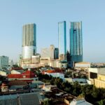 View Tunjungan Plaza & Kota Surabaya di pagi hari dari Hotel Platinum (2024)