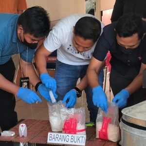 Polisi Imbau Masyarakat Sulteng Awasi dan Proaktif Laporkan Kejahatan Narkoba Polisi Imbau Masyarakat Sulteng Awasi dan Proaktif Laporkan Kejahatan Narkoba