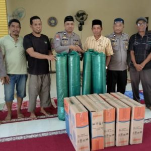 Satgas Madago Raya Salurkan Bantuan ke Masjid, Ingatkan Bahaya Intoleransi Satgas Madago Raya Salurkan Bantuan ke Masjid, Ingatkan Bahaya Intoleransi
