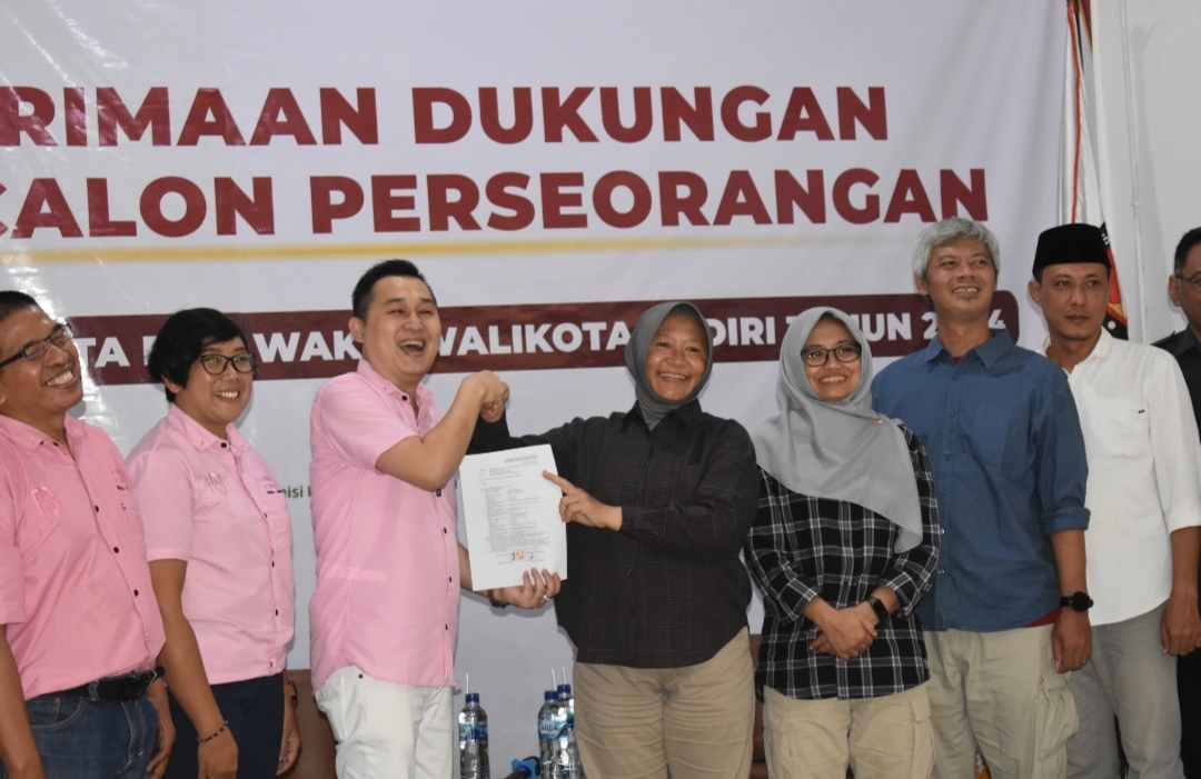 Tidak Memenuhi Syarat, KPU Kota Kediri Tolak Berkas Bakal Calon Perseorangan Ronny Siswanto – Fadloly Iwa Kusuma