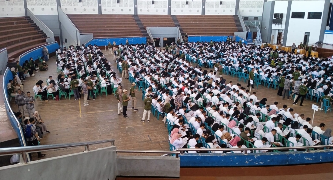 Ribuan Calon Anggota PPS Ikuti Tes Tulis Di GOR Ki Mageti