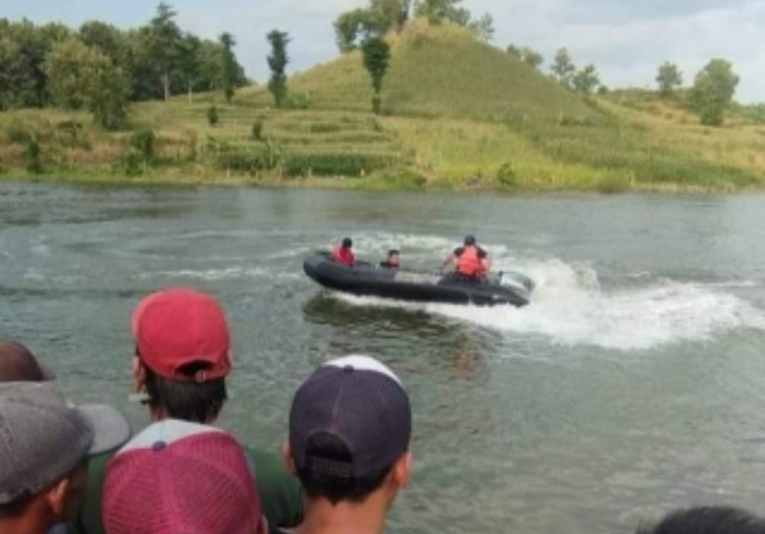 Ngangsu di Waduk, Pria Lenyap Dalam Pencarian Tim SAR Ngawi