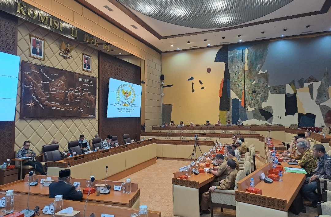 Komisi II DPR RI Rapat Kerja dengan 8 Pemkab/Pemkot Provinsi Aceh bahas RUU