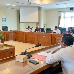 Tolak Revisi UU Penyiaran Jurnalis Magetan Audensi Dengan Ketua DPRD Tolak Revisi UU Penyiaran Jurnalis Magetan Audensi Dengan Ketua DPRD